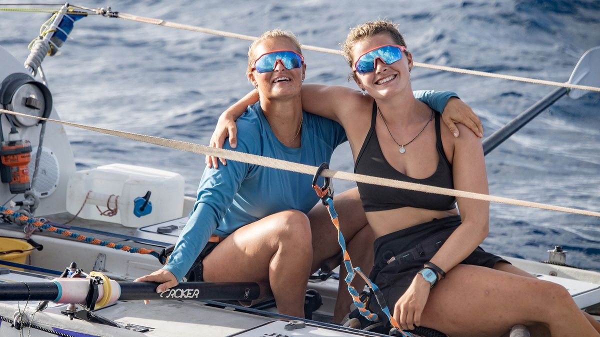 Dvě Britky jako první ženy veslovaly non-stop přes Tichý oceán